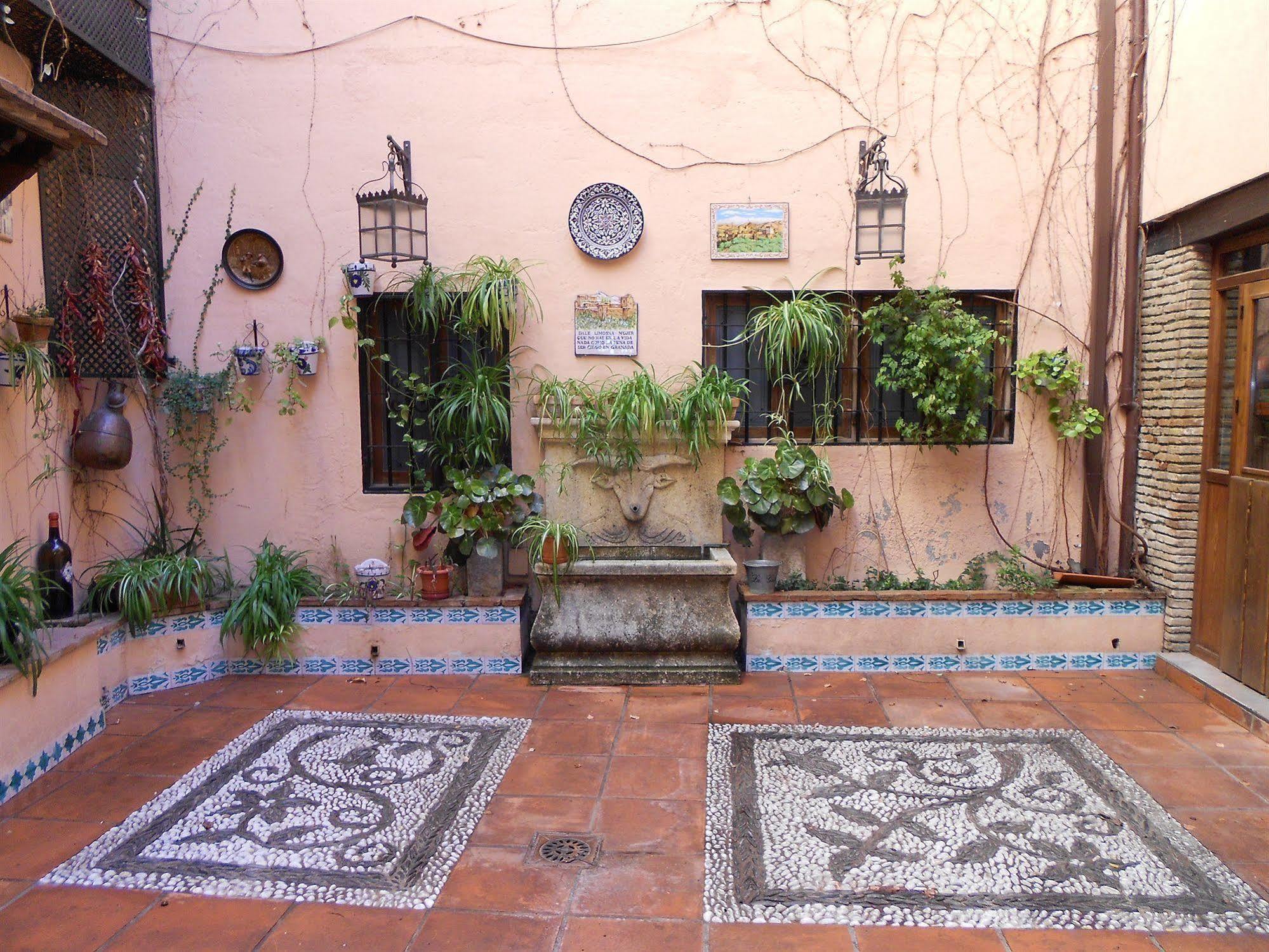 Hotel Posada Del Toro Granada Buitenkant foto